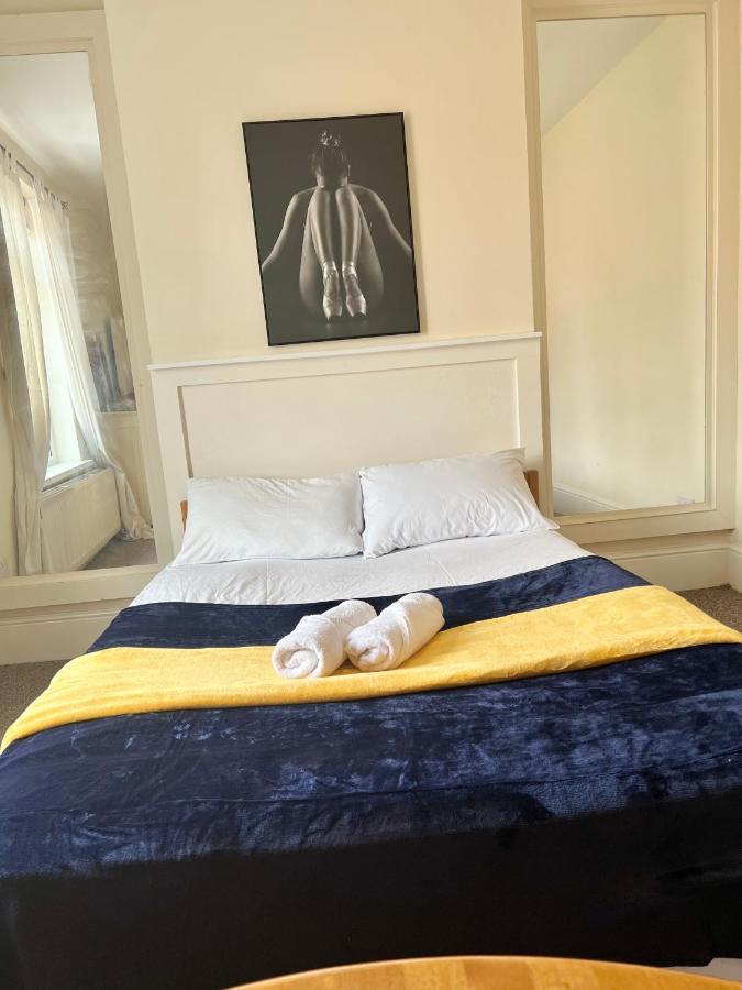 Aldgate Holiday Rooms Londen Buitenkant foto