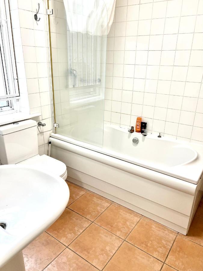 Aldgate Holiday Rooms Londen Buitenkant foto