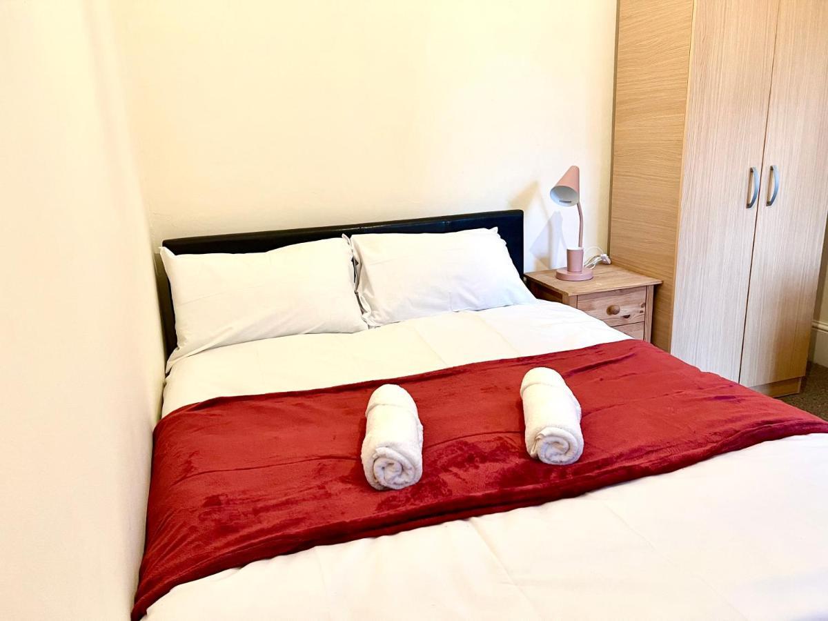 Aldgate Holiday Rooms Londen Buitenkant foto