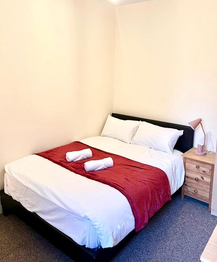 Aldgate Holiday Rooms Londen Buitenkant foto