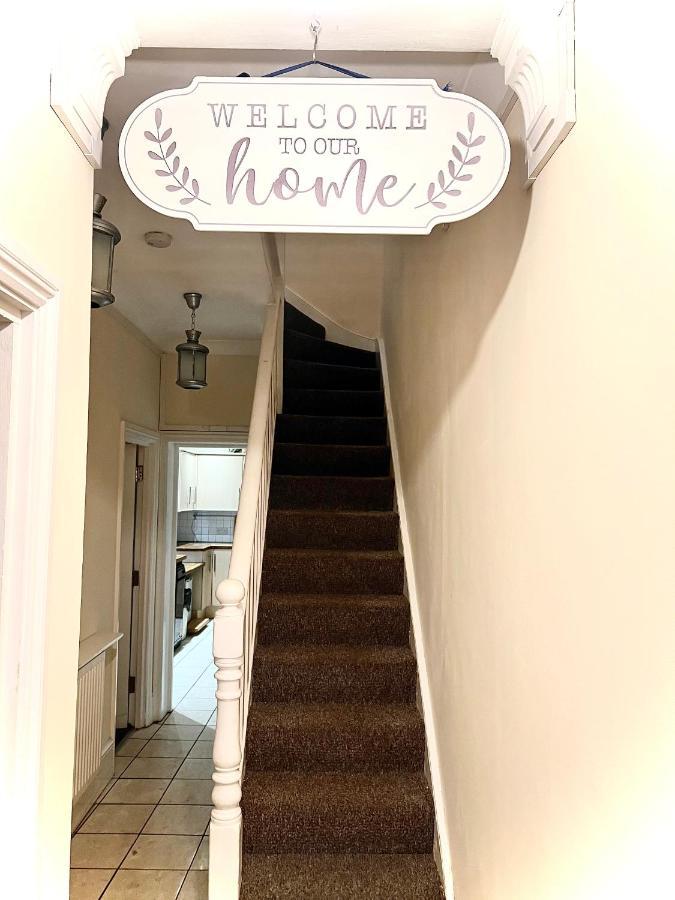 Aldgate Holiday Rooms Londen Buitenkant foto