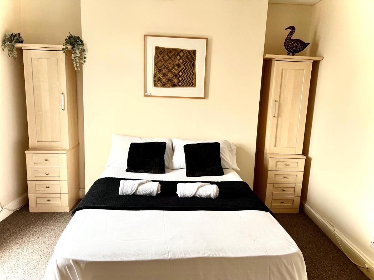 Aldgate Holiday Rooms Londen Buitenkant foto