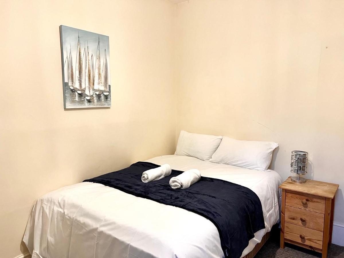 Aldgate Holiday Rooms Londen Buitenkant foto
