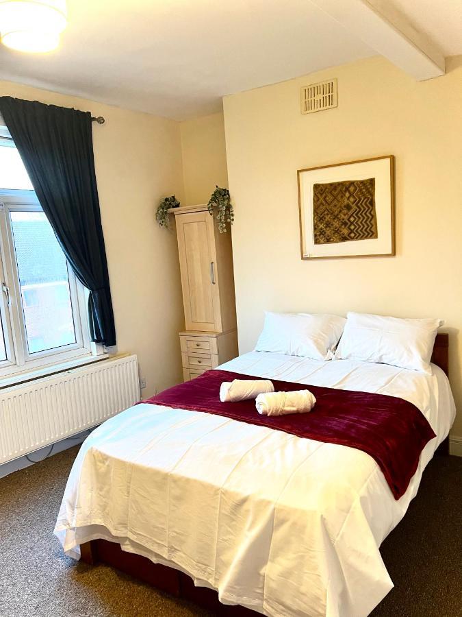 Aldgate Holiday Rooms Londen Buitenkant foto