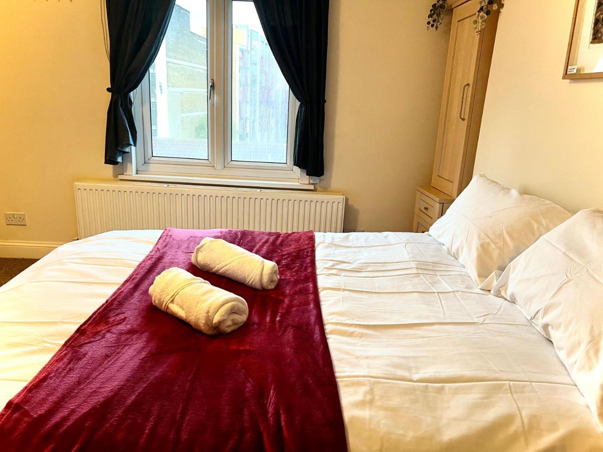 Aldgate Holiday Rooms Londen Buitenkant foto