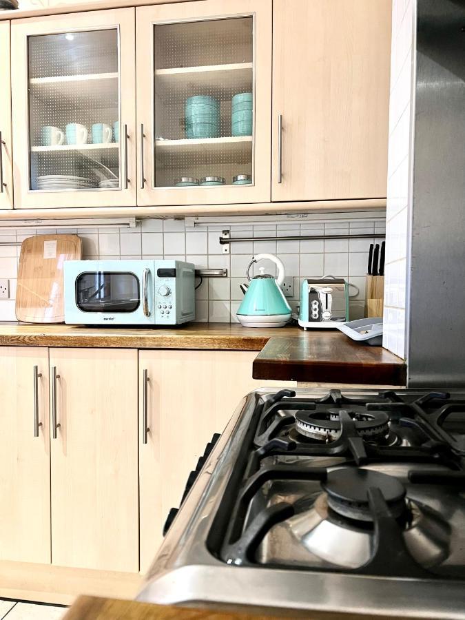 Aldgate Holiday Rooms Londen Buitenkant foto