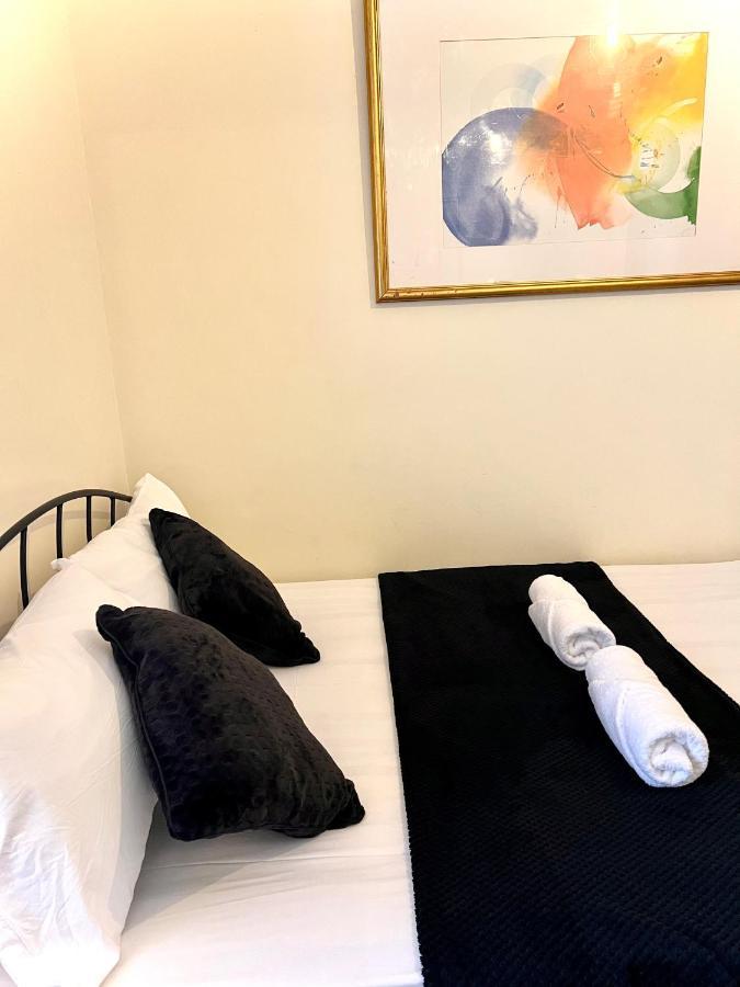 Aldgate Holiday Rooms Londen Buitenkant foto