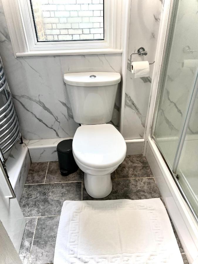 Aldgate Holiday Rooms Londen Buitenkant foto